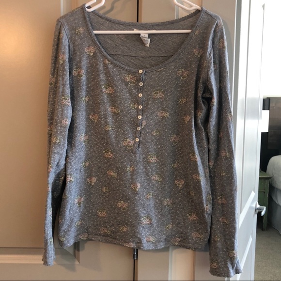 Lucky Brand Tops - SPRING CLEANING!🌷Lucky Brand Long Sleeve